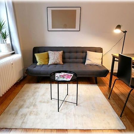 Gemuetlich - 2 Zimmer-Altbau, 24H Check-In Kiel Eksteriør billede
