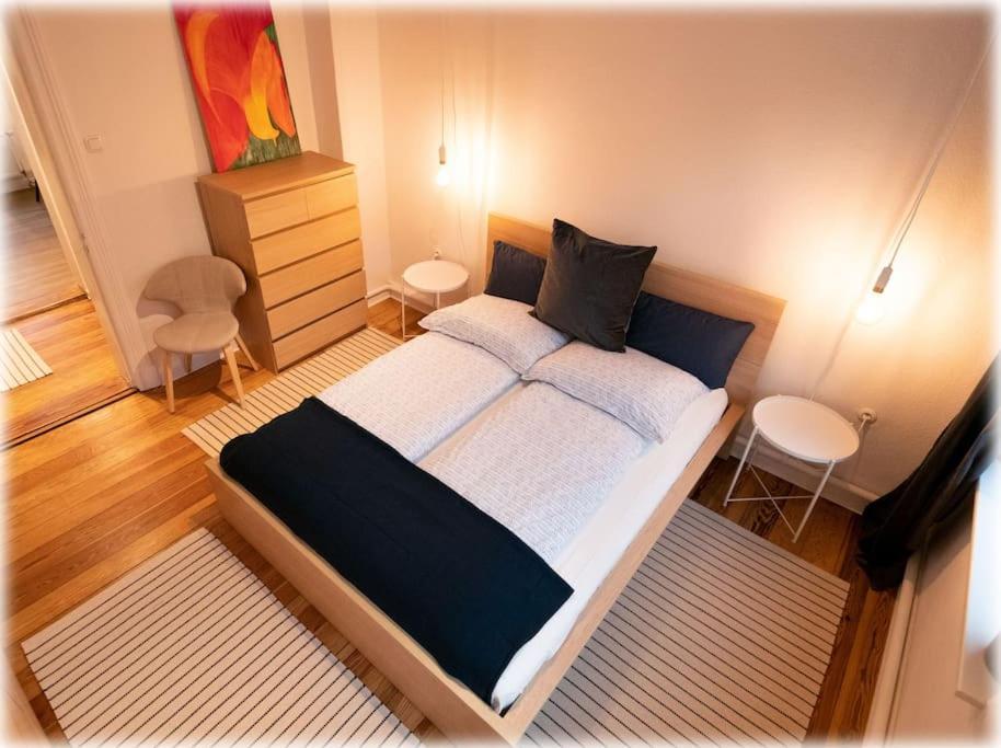 Gemuetlich - 2 Zimmer-Altbau, 24H Check-In Kiel Eksteriør billede