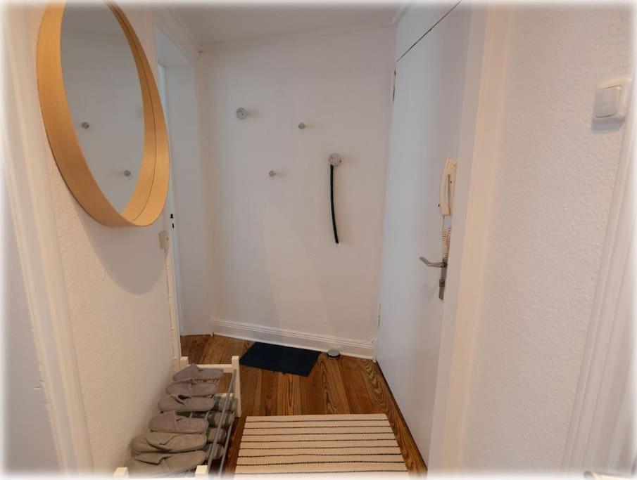 Gemuetlich - 2 Zimmer-Altbau, 24H Check-In Kiel Eksteriør billede